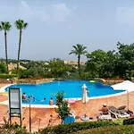 Cozy 2 Bedroom Apartment With Stunning Sea Views