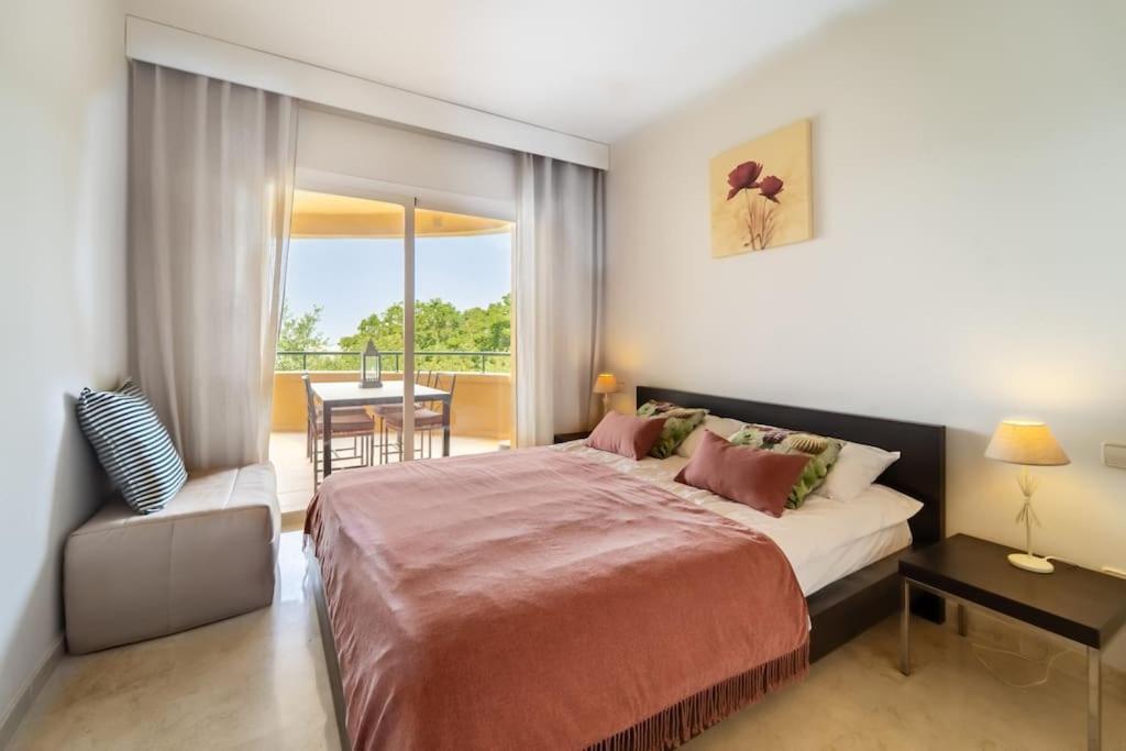 Cozy 2 Bedroom With Stunning Sea Views Apartment Marbella