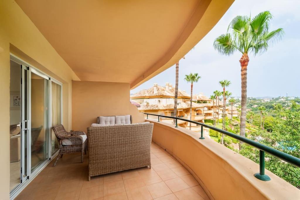 Cozy 2 Bedroom With Stunning Sea Views Apartment Marbella