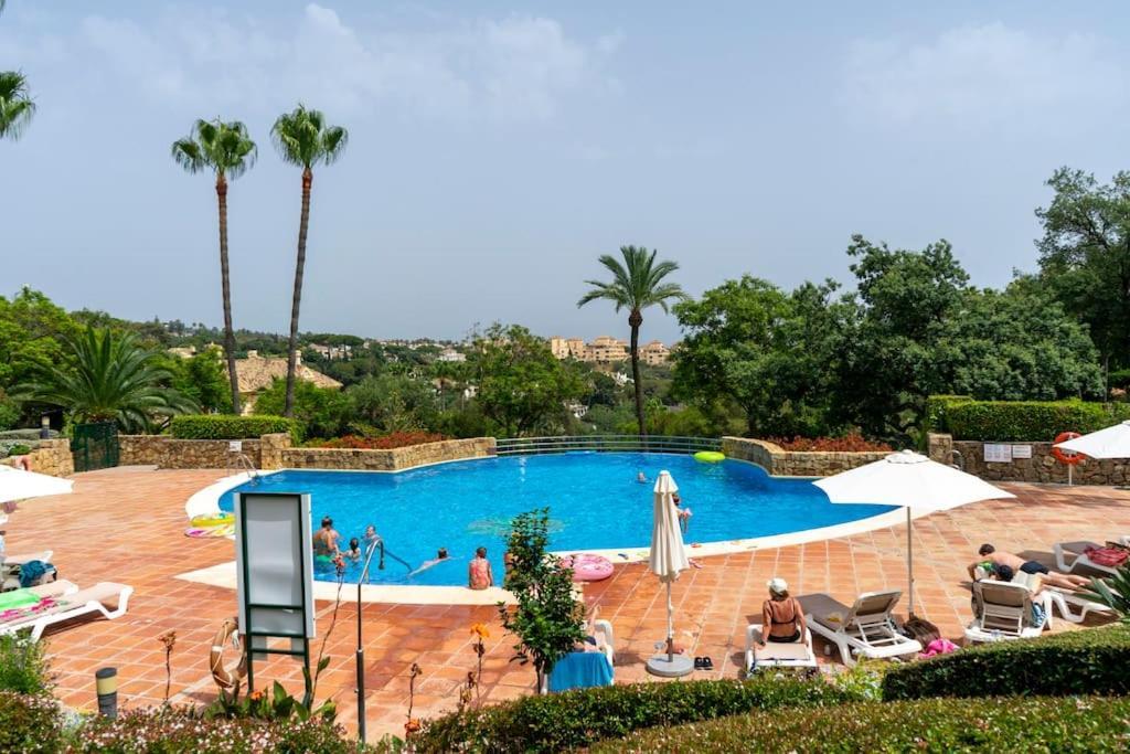 Cozy 2 Bedroom With Stunning Sea Views