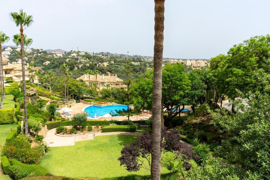 Cozy 2 Bedroom With Stunning Sea Views *